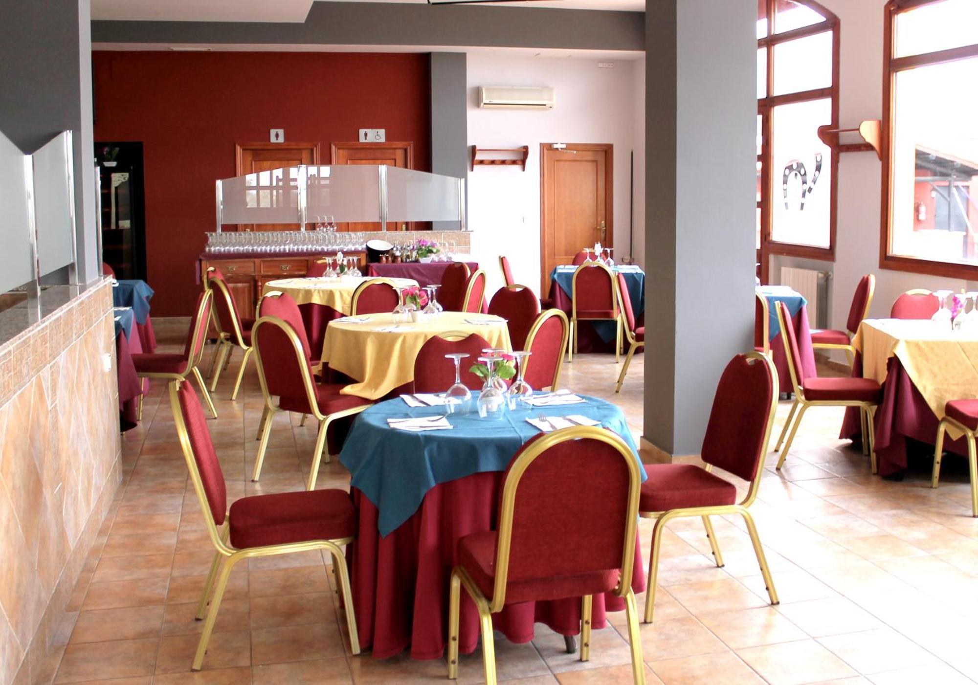 Hotel Barruecos By Croma 3*